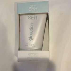 Tarte SEA Glowtion Skin Perfector - Light Blue and White